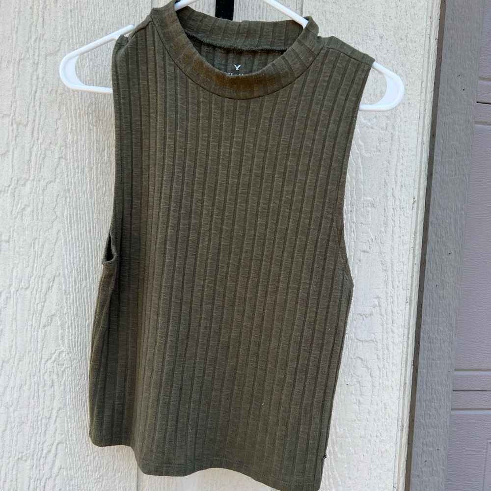 Turtle neck tank top